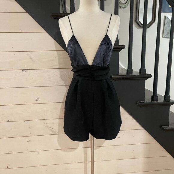 059 Free People Skylie Saylor Romper in Black NWOT Size Small - Picture 6 of 12